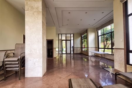 Apartamento à venda com 240m², 4 quartos e 4 vagas Apartamento à venda com 240m², 4 quartos e 4 vagasÁrea comum