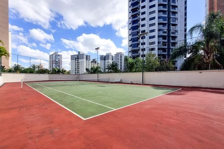 Apartamento à venda com 240m², 4 quartos e 4 vagas Apartamento à venda com 240m², 4 quartos e 4 vagasÁrea comum