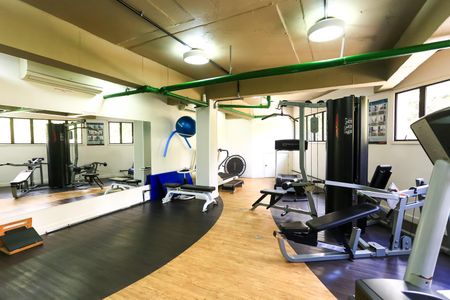 Apartamento à venda com 240m², 4 quartos e 4 vagas Apartamento à venda com 240m², 4 quartos e 4 vagasÁrea comum