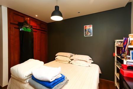 Apartamento à venda com 240m², 4 quartos e 4 vagas Apartamento à venda com 240m², 4 quartos e 4 vagasQuarto 2