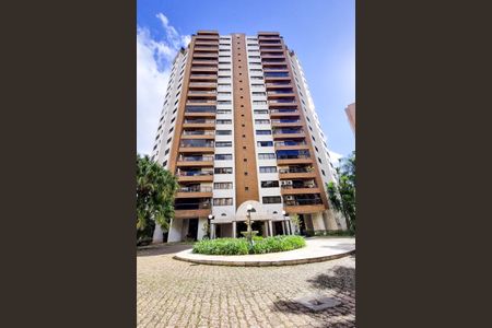 Apartamento à venda com 240m², 4 quartos e 4 vagas Apartamento à venda com 240m², 4 quartos e 4 vagasFachadaFachada