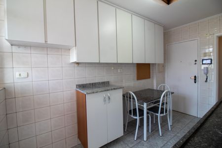 Apartamento para alugar com 105m², 3 quartos e 1 vaga Apartamento para alugar com 105m², 3 quartos e 1 vagaCozinha