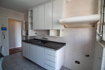 Apartamento para alugar com 105m², 3 quartos e 1 vaga Apartamento para alugar com 105m², 3 quartos e 1 vagaCozinha