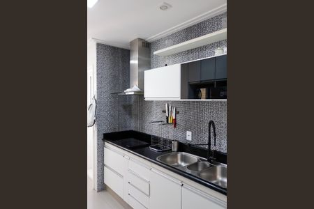 Apartamento à venda com 187m², 3 quartos e 4 vagas Apartamento à venda com 187m², 3 quartos e 4 vagasCozinha