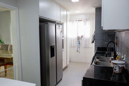Apartamento à venda com 187m², 3 quartos e 4 vagas Apartamento à venda com 187m², 3 quartos e 4 vagasCozinha