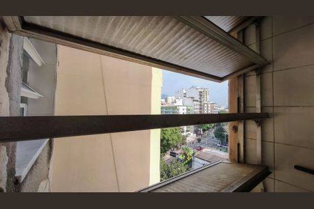 Apartamento à venda com 60m², 1 quarto e 1 vagaÁrea de Serviço