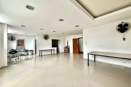 Apartamento à venda com 37m², 1 quarto e sem vaga Apartamento à venda com 37m², 1 quarto e sem vagaÁrea comum - Salão de festas