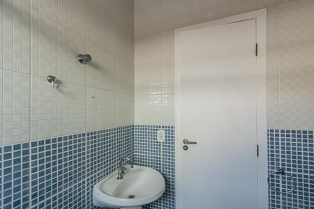 Casa à venda com 118m², 3 quartos e 2 vagasBanheiro da Suíte