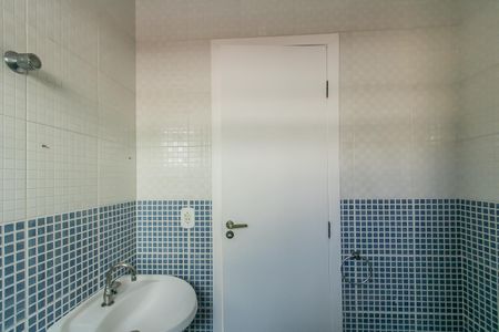 Casa à venda com 118m², 3 quartos e 2 vagasBanheiro da Suíte