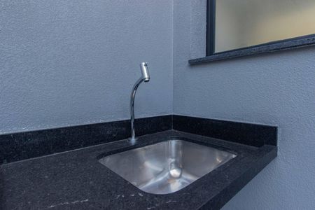 Casa à venda com 192m², 4 quartos e 2 vagasÁrea comum e área de serviço