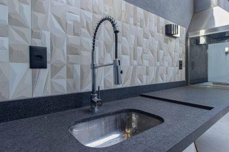 Casa à venda com 192m², 4 quartos e 2 vagasÁrea comum e área de serviço