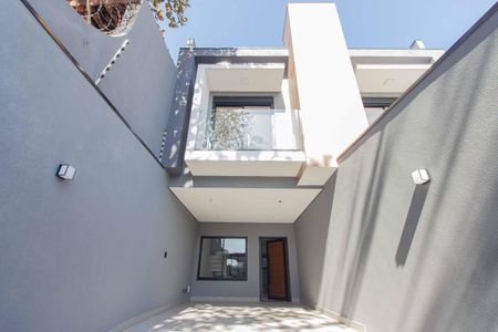 Casa à venda com 192m², 4 quartos e 2 vagasEntrada e garagem