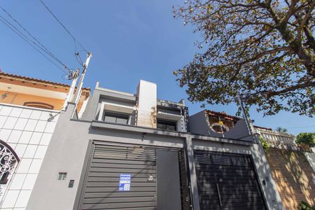Casa à venda com 192m², 4 quartos e 2 vagasFachada da casa e placa