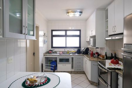 Apartamento à venda com 135m², 3 quartos e 2 vagasCozinha
