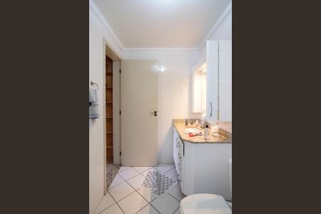 Apartamento à venda com 135m², 3 quartos e 2 vagasBanheiro da suíte 1