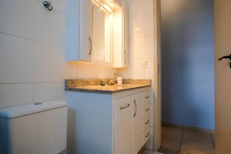 Apartamento à venda com 135m², 3 quartos e 2 vagasBanheiro da suíte 2