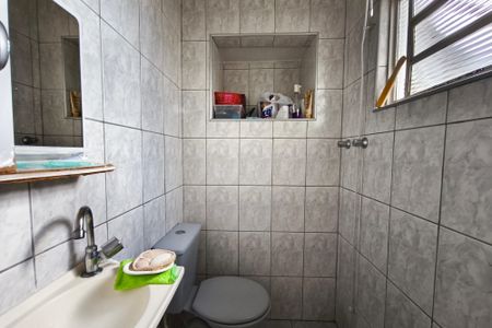 Casa à venda com 200m², 2 quartos e 4 vagas Casa à venda com 200m², 2 quartos e 4 vagasBanheiro Suíte