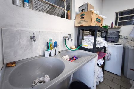 Casa à venda com 200m², 2 quartos e 4 vagas Casa à venda com 200m², 2 quartos e 4 vagasÁrea de Serviço