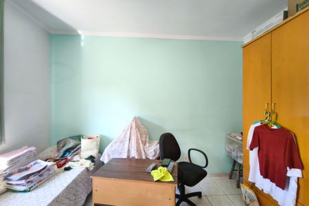 Casa à venda com 200m², 2 quartos e 4 vagas Casa à venda com 200m², 2 quartos e 4 vagasQuarto