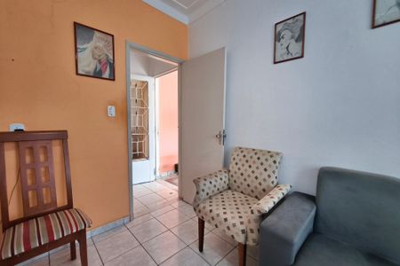 Casa à venda com 200m², 2 quartos e 4 vagas Casa à venda com 200m², 2 quartos e 4 vagasSala