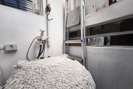 Casa à venda com 200m², 2 quartos e 4 vagas Casa à venda com 200m², 2 quartos e 4 vagasÁrea de Serviço