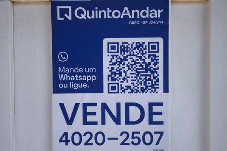 Casa à venda com 200m², 2 quartos e 4 vagas Casa à venda com 200m², 2 quartos e 4 vagasPlaca