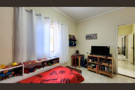 Casa à venda com 278m², 3 quartos e 3 vagasQuarto 2