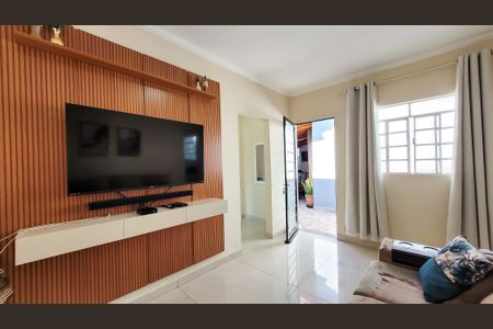 Casa à venda com 278m², 3 quartos e 3 vagasEdícula