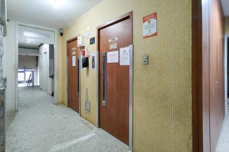 Apartamento para alugar com 72m², 2 quartos e 1 vaga Apartamento para alugar com 72m², 2 quartos e 1 vagaHall de entrada