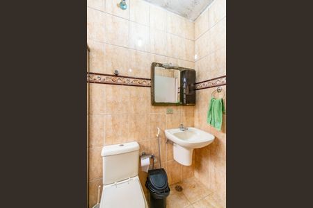 Casa à venda com 164m², 3 quartos e 2 vagas Casa à venda com 164m², 3 quartos e 2 vagasBanheiro 2