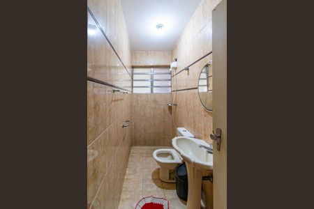 Casa à venda com 164m², 3 quartos e 2 vagas Casa à venda com 164m², 3 quartos e 2 vagasBanheiro 1