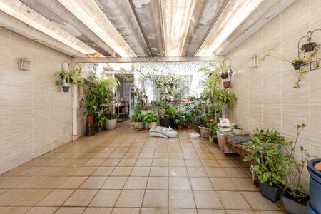 Casa à venda com 200m², 4 quartos e 2 vagas Casa à venda com 200m², 4 quartos e 2 vagasÁrea comum