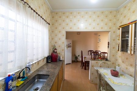 Casa à venda com 170m², 4 quartos e 1 vaga Casa à venda com 170m², 4 quartos e 1 vagaCozinha