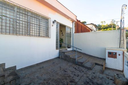 Casa à venda com 170m², 4 quartos e 1 vaga Casa à venda com 170m², 4 quartos e 1 vagaVaranda