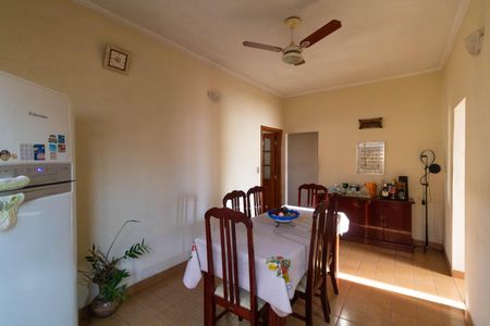 Casa à venda com 170m², 4 quartos e 1 vaga Casa à venda com 170m², 4 quartos e 1 vagaSala de Jantar