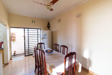 Casa à venda com 170m², 4 quartos e 1 vaga Casa à venda com 170m², 4 quartos e 1 vagaSala de Jantar