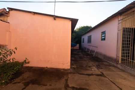 Casa à venda com 170m², 4 quartos e 1 vaga Casa à venda com 170m², 4 quartos e 1 vagaQuintal