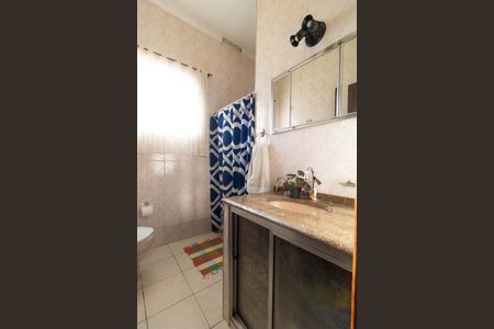 Casa à venda com 170m², 4 quartos e 1 vaga Casa à venda com 170m², 4 quartos e 1 vagaBanheiro