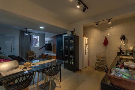 Casa de condomínio à venda com 72m², 2 quartos e 1 vaga Casa de condomínio à venda com 72m², 2 quartos e 1 vagaCozinha