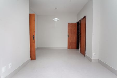 sala de apartamento para alugar com 2 quartos, 80m² em Buritis, Belo Horizonte