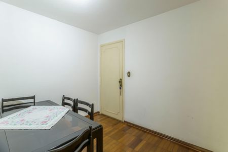 Apartamento à venda com 110m², 4 quartos e 1 vaga Apartamento à venda com 110m², 4 quartos e 1 vagaSala