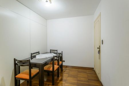 Apartamento à venda com 110m², 4 quartos e 1 vaga Apartamento à venda com 110m², 4 quartos e 1 vagaSala