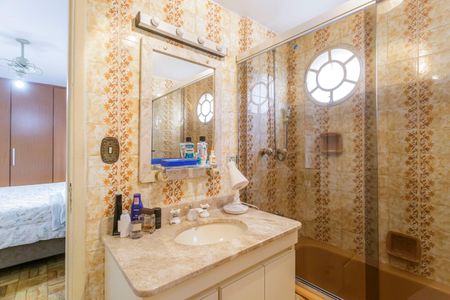 Apartamento à venda com 110m², 4 quartos e 1 vaga Apartamento à venda com 110m², 4 quartos e 1 vagaBanheiro da Suíte