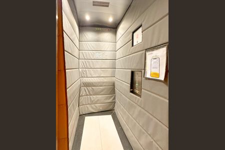 Apartamento para alugar com 56m², 1 quarto e 1 vagaElevador