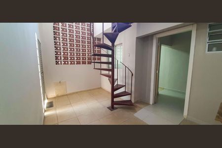 Casa à venda com 185m², 3 quartos e 2 vagas Casa à venda com 185m², 3 quartos e 2 vagasÁrea de Serviço - Edícula