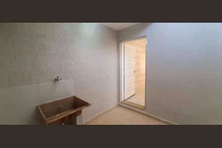 Casa à venda com 185m², 3 quartos e 2 vagas Casa à venda com 185m², 3 quartos e 2 vagasÁrea de Serviço - Edícula