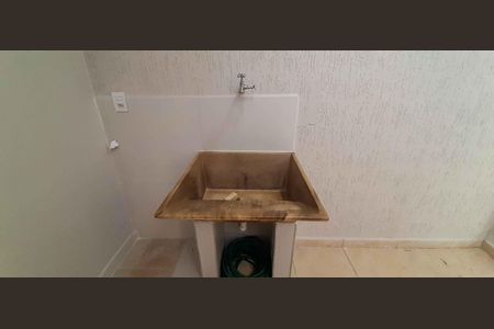 Casa à venda com 185m², 3 quartos e 2 vagas Casa à venda com 185m², 3 quartos e 2 vagasÁrea de Serviço - Edícula