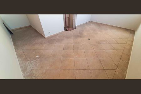 Casa à venda com 185m², 3 quartos e 2 vagas Casa à venda com 185m², 3 quartos e 2 vagasVaranda - Edícula