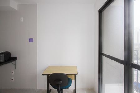 Studio à venda com 27m², 1 quarto e sem vaga Studio à venda com 27m², 1 quarto e sem vagaSala