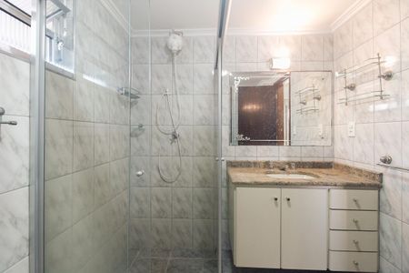 Apartamento à venda com 120m², 3 quartos e 1 vaga Apartamento à venda com 120m², 3 quartos e 1 vagaBanheiro da Suíte